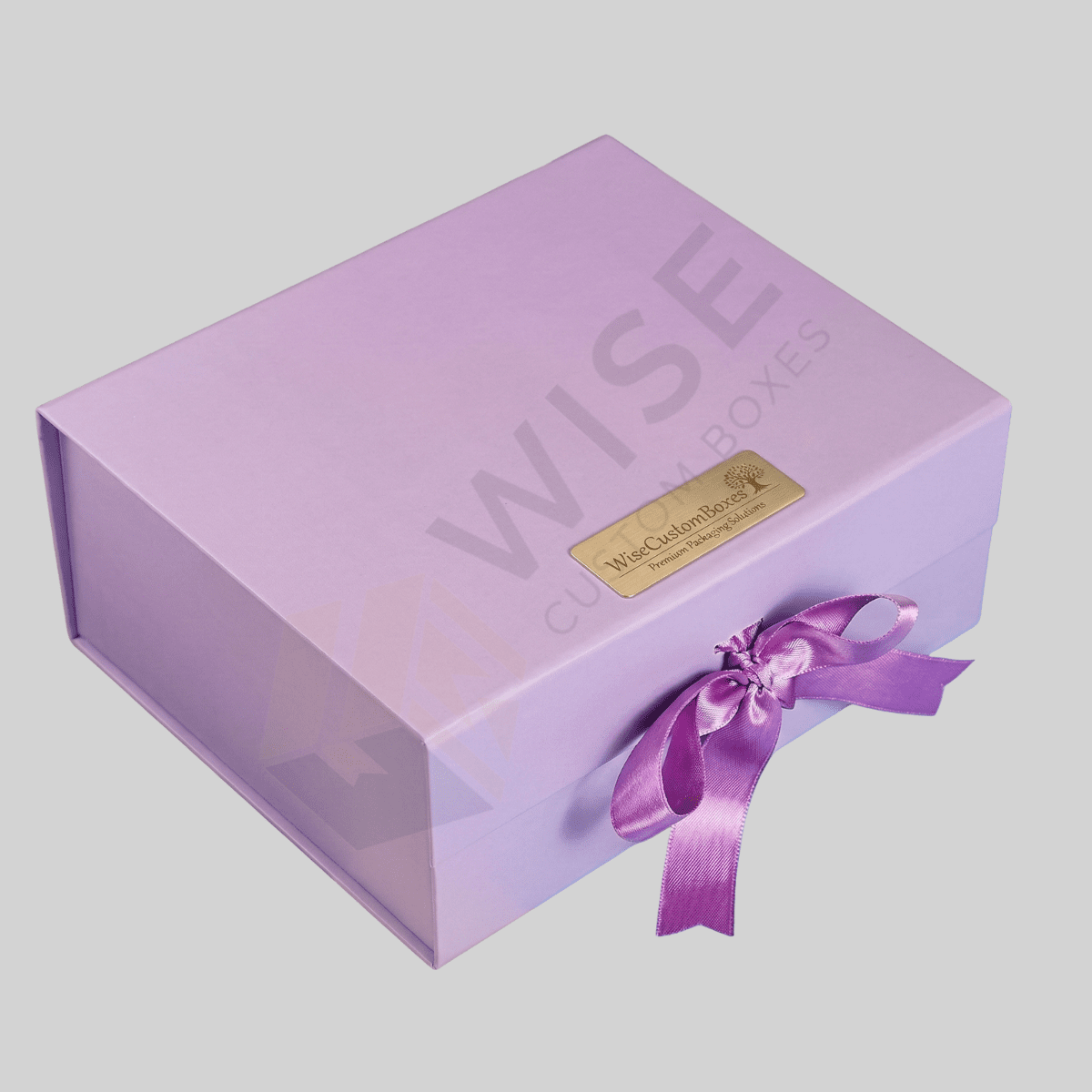Luxury custom deluxe gift boxes with premium finishing for elegant product packaging
